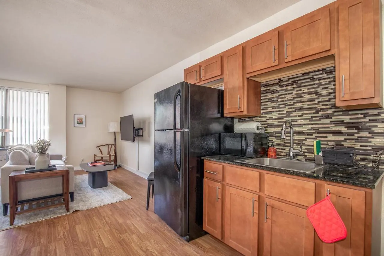 Classic Dt 1Br With City View By Zencity Saint Louis 0*,  United States