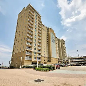 virginia-beach-condo-with-community-pool-and-hot-tub.hotels-in-virginia-beach.com/
